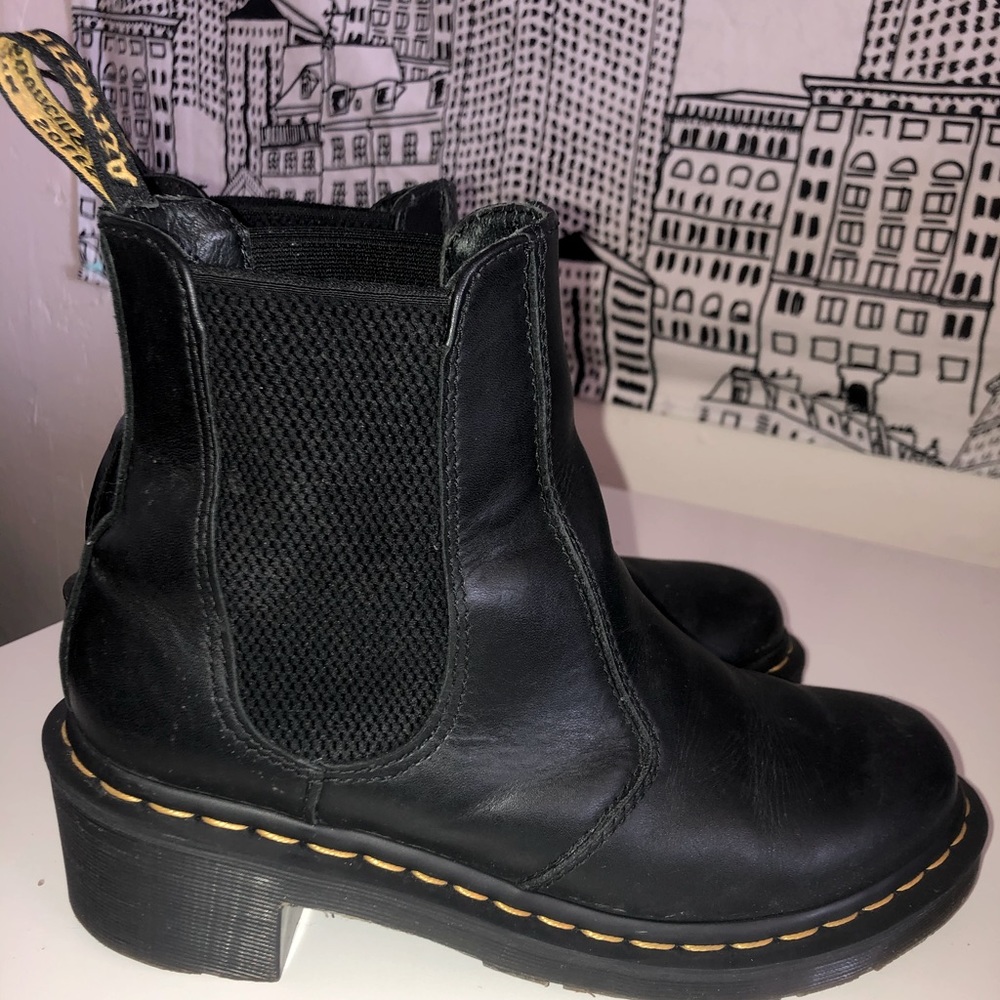 Size 8 Doc Marten Cadence Heel Chelsea boot